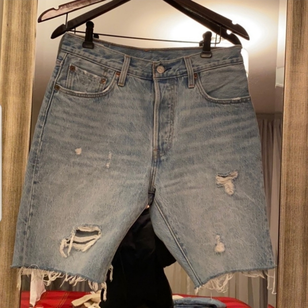 Levi’s 501 distressed Shorts